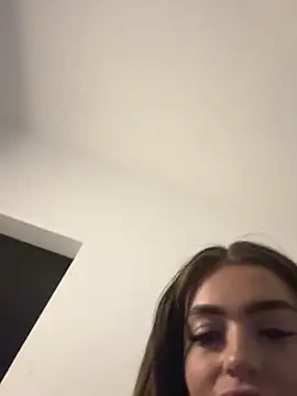 Scarlettfox22のライブチャットルーム