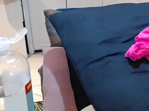 MaskedGoddessXX Adlı Modelin Canlı Sohbet Odası