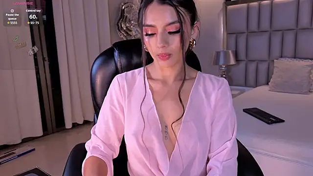 Онлайн чат JulietteMoreau