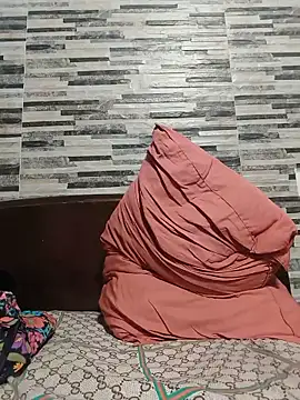 squirtshantal Adlı Modelin Canlı Sohbet Odası