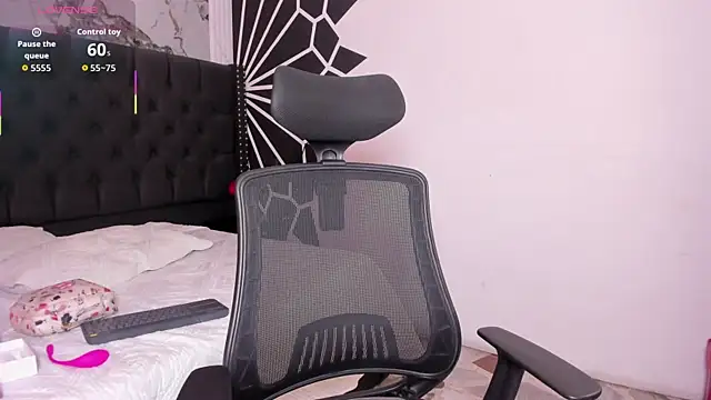 Chatroom en direct de AdharaCruzz_