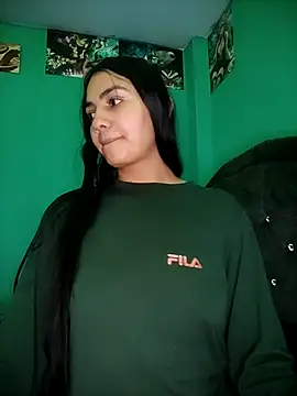 غرفة دردشة Nahiara_velez المباشرة