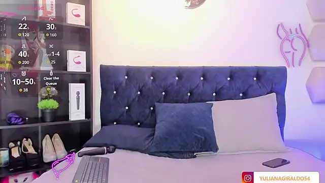 yulianademond66 Adlı Modelin Canlı Sohbet Odası