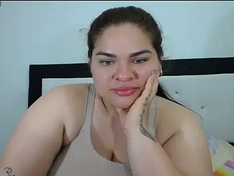 NinaFuentes2X Cameră chat live