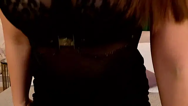 CamillaLarson Live chatroom