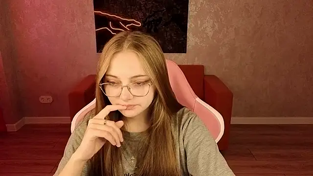 IdaRowe's Live Chat Room