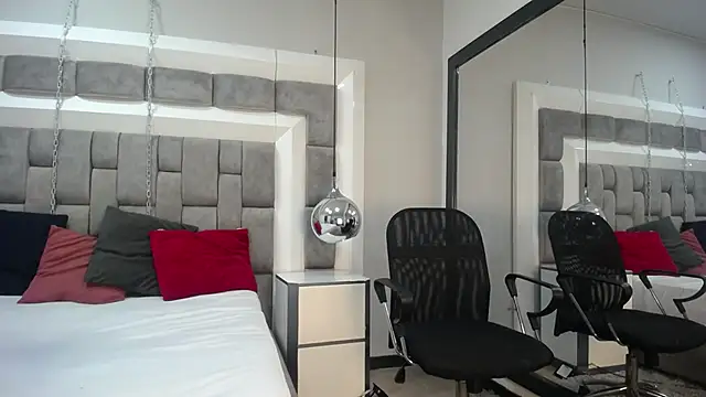 Lucie_Red Live Chatrum