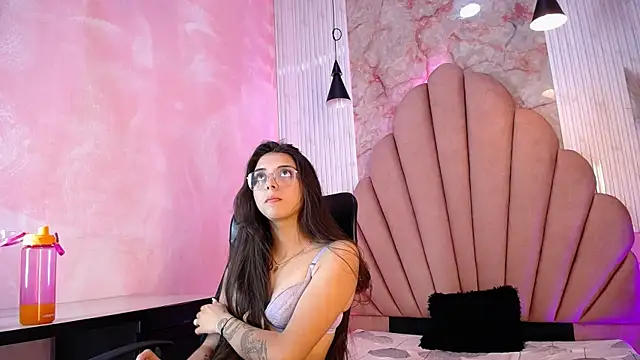 Chat soba uživo modela Kyomi_Hunt