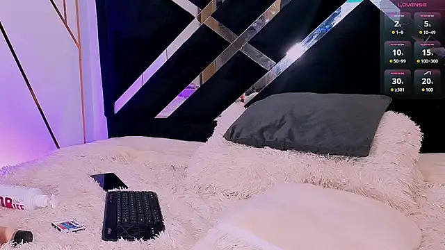 Онлайн чат Cloee_cameron
