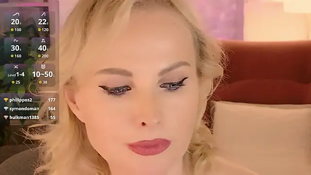Sandra_Kind's Live Chat Room