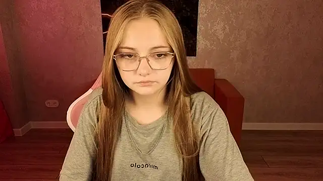 IdaRowe's Live Chat Room