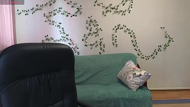 Mirabelle_Velvet Adlı Modelin Canlı Sohbet Odası
