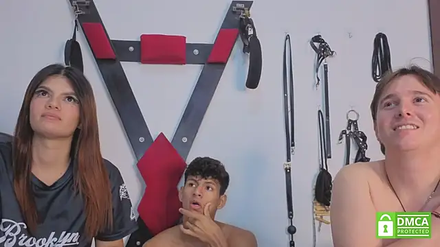 חדר צ'אט בשידור חי של Mariana_and_Ronny