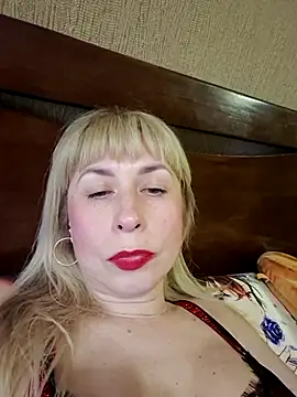 SelinaLovqx's Live Chat Room