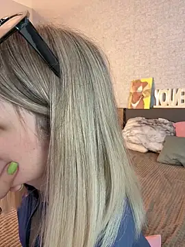 غرفة دردشة KimEvanss المباشرة