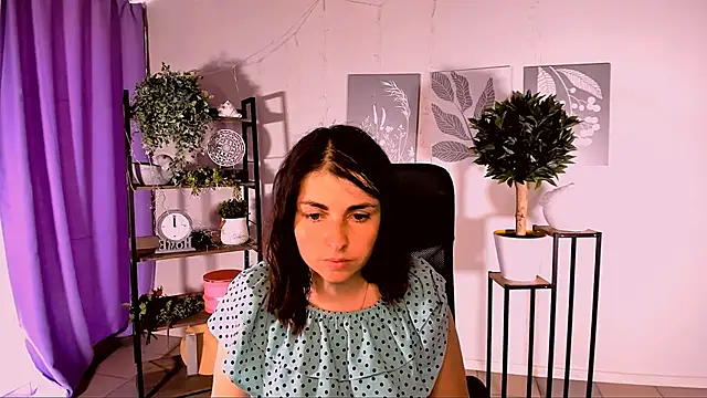 MartaEdams' Live Chat Room