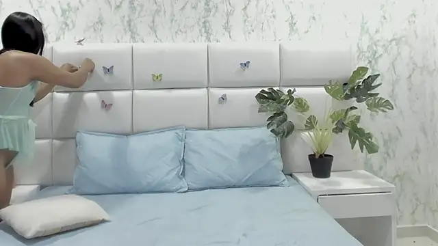 Онлайн чат LYA_SWEETX