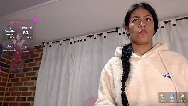 ailyngg's Live Chat Room