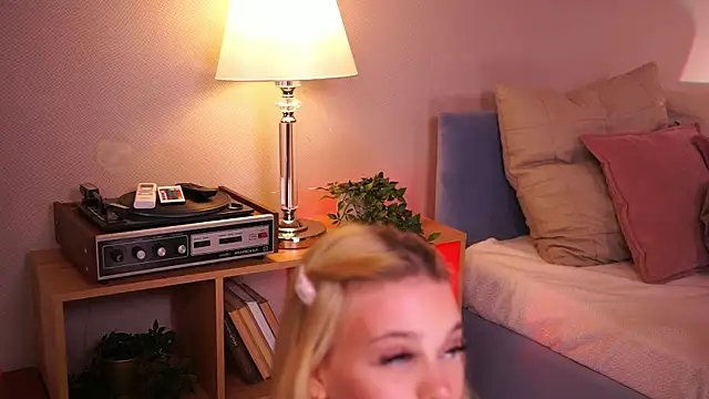 Chat soba uživo modela BambiEyes_