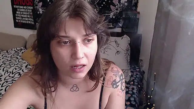 AlienforTwenty Cameră chat live