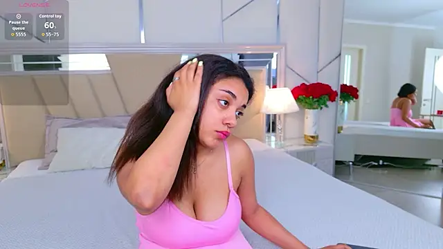Sala de chat ao vivo de Luna_Cortier
