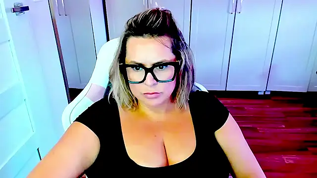 teaseDiana's Live Chat Room