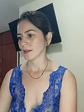 Hanny_24 élő chatszobája
