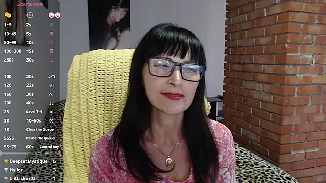 Eila_Morigan: δωμάτιο απευθείας συνομιλίας