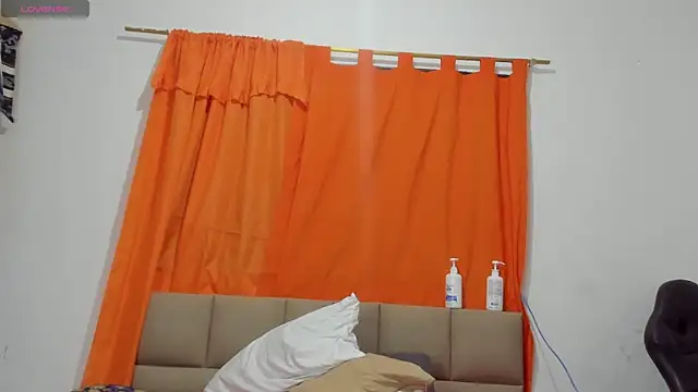 lilybaudyn_: δωμάτιο απευθείας συνομιλίας