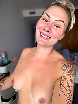 NastyMilf_ Cameră chat live