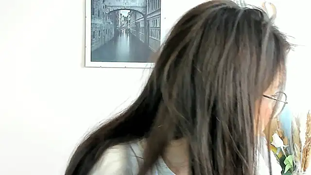Chat soba uživo modela DelphineDowst