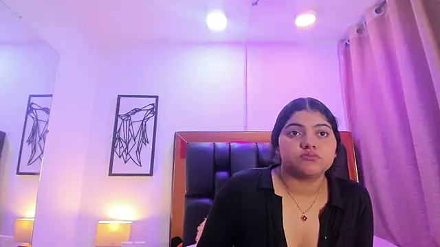 غرفة دردشة Miaa_Rouss المباشرة