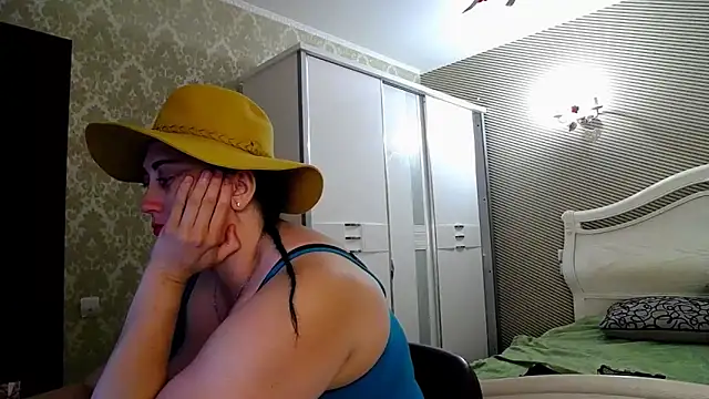 Evelyn_Shy Live chatroom