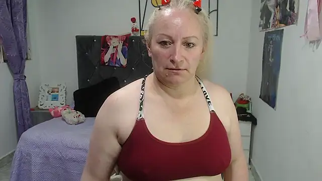 Chat soba uživo modela emperabigbootybigass