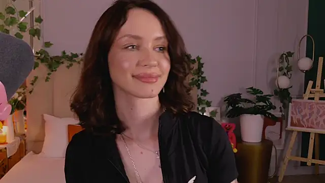 Meow_Nancy Adlı Modelin Canlı Sohbet Odası
