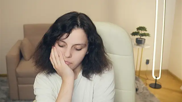 Chat soba uživo modela VadaBellotti