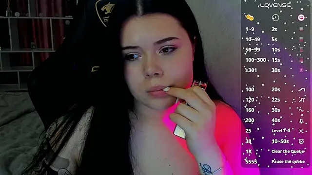 Mona_Esty's Live Chat Room