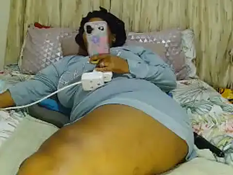 Phòng Chat Trực Tiếp RealQueenOfSouth