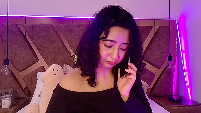 bella_swwan_ Live chatroom