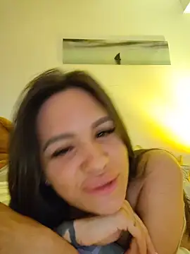 غرفة دردشة SiennaLuxexx المباشرة