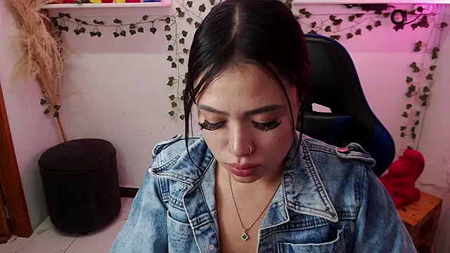 Sala de chat en directo de lola_star_01