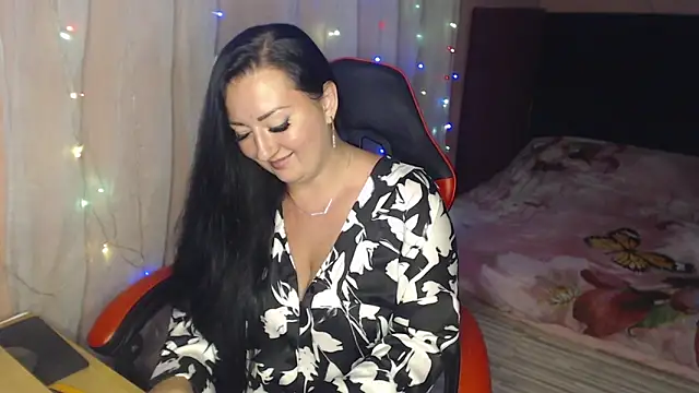 Juicy_Muse – live chatrum
