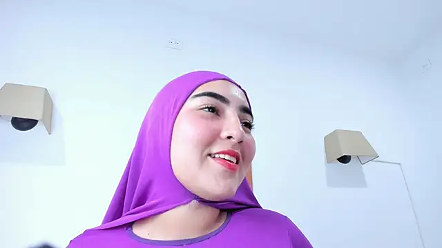 Онлайн чат Malika_Noor