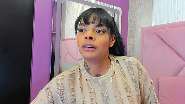 EmmaEbony_ Cameră chat live