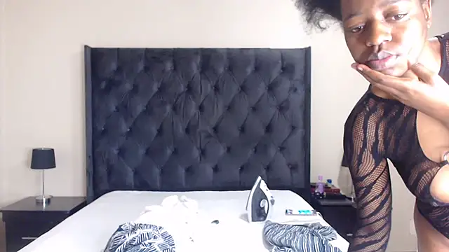 Sexynaughty_Girl Live Chatraum