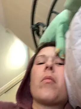 Chat soba uživo modela CUMFOREVERY1nTitTiES2
