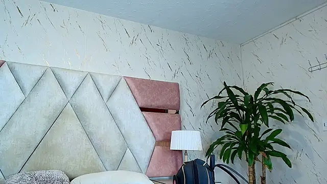Zoelucas Adlı Modelin Canlı Sohbet Odası