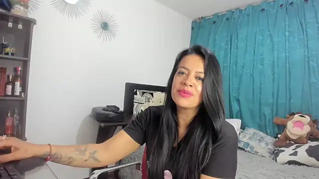غرفة دردشة molly_kriss_latin المباشرة