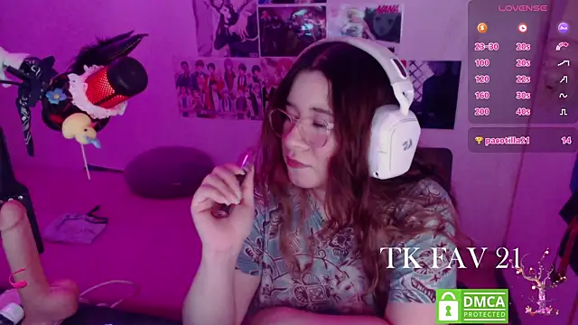 Pink_girl0n's Live Chat Room