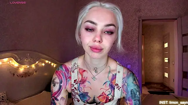LillyMoure_ Live Chatraum